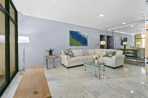 2425 Presidential Way West Palm Beach FL 33401
