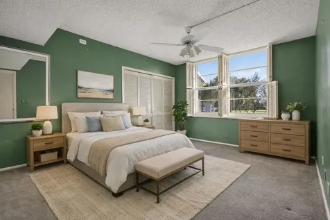555 Oaks Lane Pompano Beach FL 33069