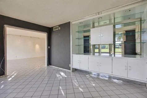 555 Oaks Lane Pompano Beach FL 33069