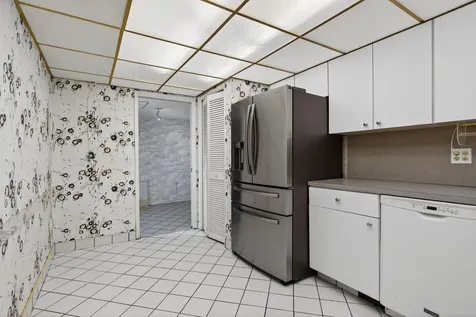 555 Oaks Lane Pompano Beach FL 33069