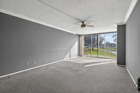 555 Oaks Lane Pompano Beach FL 33069
