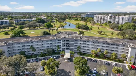 555 Oaks Lane Pompano Beach FL 33069