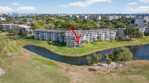 555 Oaks Lane Pompano Beach FL 33069