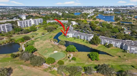 555 Oaks Lane Pompano Beach FL 33069