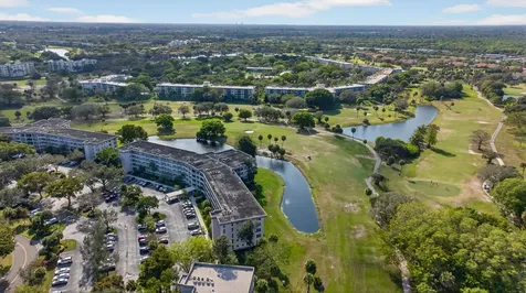 555 Oaks Lane Pompano Beach FL 33069