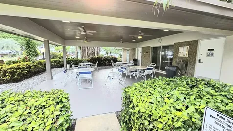555 Oaks Lane Pompano Beach FL 33069