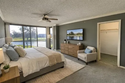 555 Oaks Lane Pompano Beach FL 33069