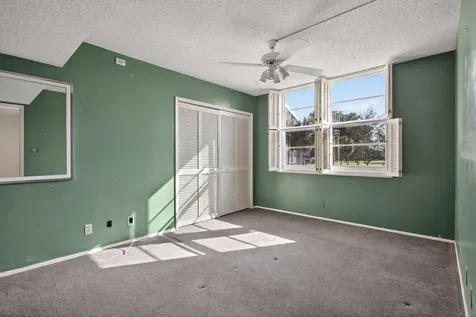 555 Oaks Lane Pompano Beach FL 33069