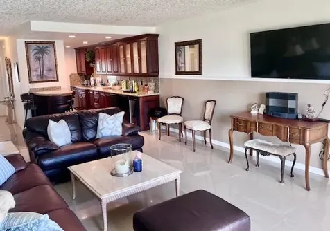 230 N Federal Highway Deerfield Beach FL 33441