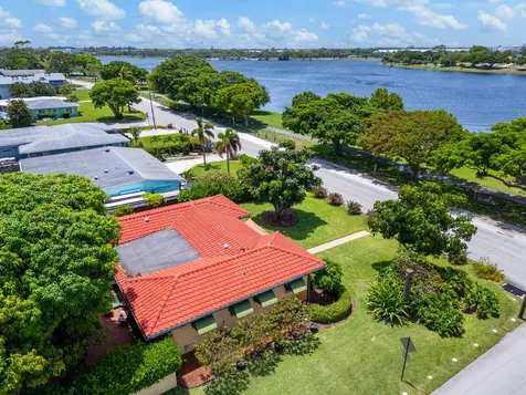 1802 Lake Osborne Drive Lake Worth Beach FL 33461