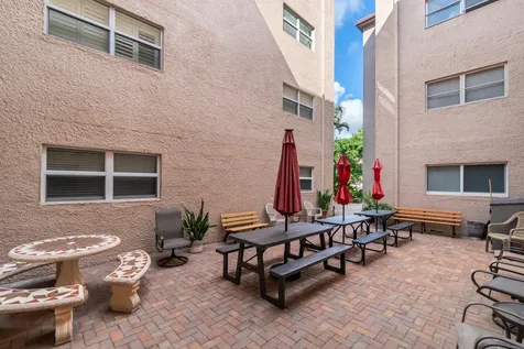 2615 NE 1st Court Boynton Beach FL 33435