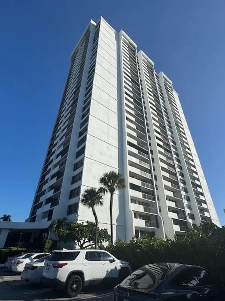 5600 N Flagler Drive West Palm Beach FL 33407