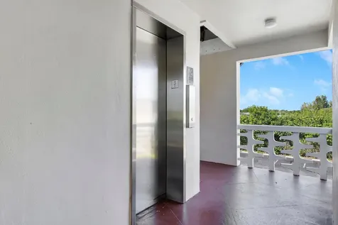 2721 N Garden Drive Lake Worth FL 33461