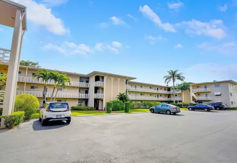 2721 N Garden Drive Lake Worth FL 33461