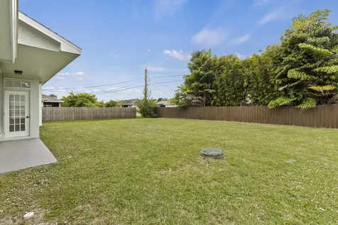 1618 Se Ridgewood Street Port Saint Lucie FL 34952