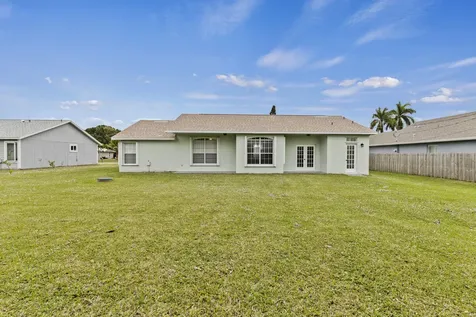 1618 Se Ridgewood Street Port Saint Lucie FL 34952