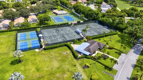 5212 Foxpointe Circle Delray Beach FL 33445