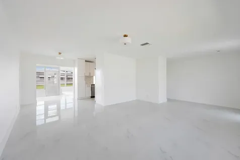 8508 Nw 59th Place Tamarac FL 33321