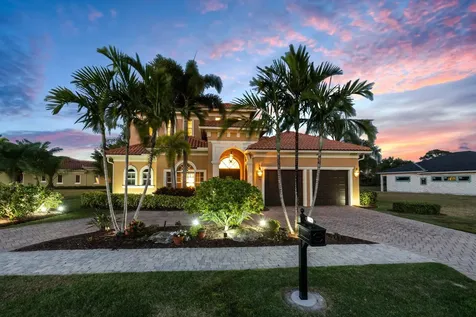 113 Se Via Verona Port Saint Lucie FL 34984