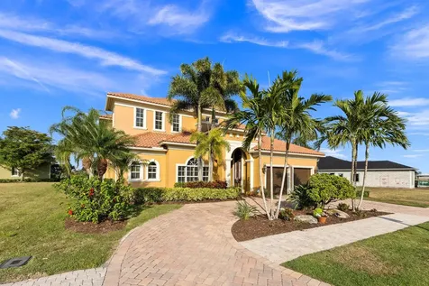 113 Se Via Verona Port Saint Lucie FL 34984