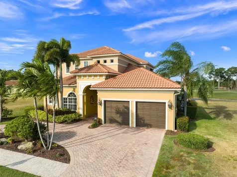 113 Se Via Verona Port Saint Lucie FL 34984