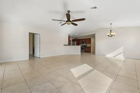 3 S Granada Lane Port Saint Lucie FL 34952