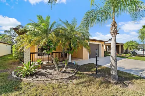 3 S Granada Lane Port Saint Lucie FL 34952