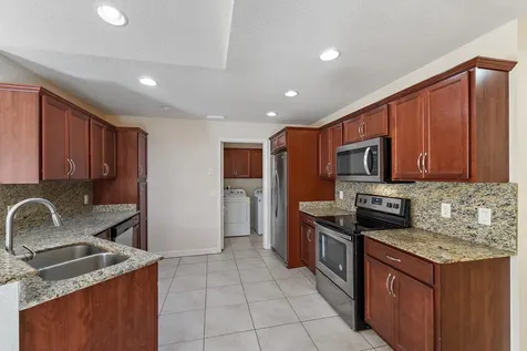 3 S Granada Lane Port Saint Lucie FL 34952