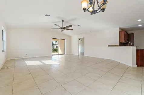 3 S Granada Lane Port Saint Lucie FL 34952