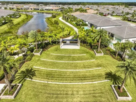 10088 Regency Way Palm Beach Gardens FL 33412