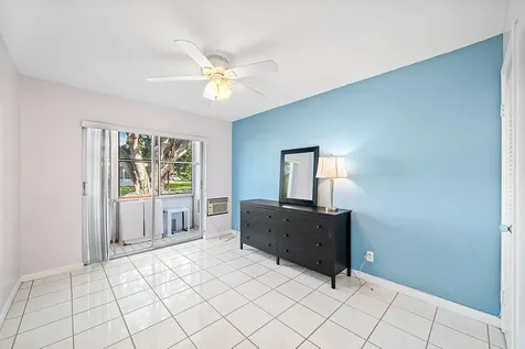 203 Coventry I West Palm Beach FL 33417