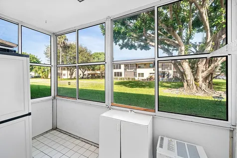 203 Coventry I West Palm Beach FL 33417