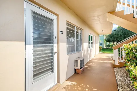 203 Coventry I West Palm Beach FL 33417