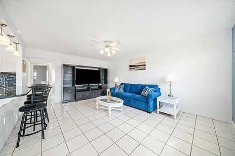 203 Coventry I West Palm Beach FL 33417