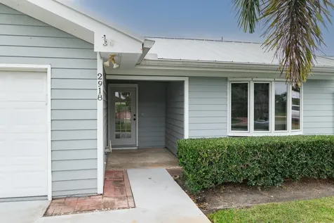 2918 Se Fairway Stuart FL 34997