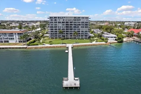 3040 Lake Shore Drive Riviera Beach FL 33404