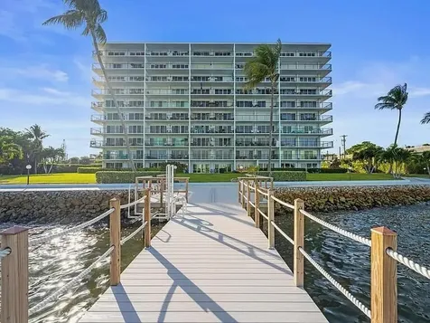 3040 Lake Shore Drive Riviera Beach FL 33404
