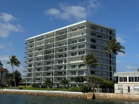 3040 Lake Shore Drive Riviera Beach FL 33404
