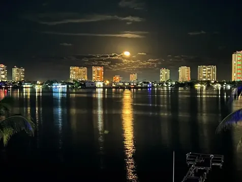3040 Lake Shore Drive Riviera Beach FL 33404