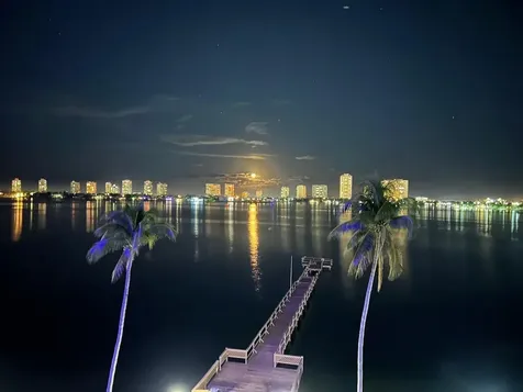 3040 Lake Shore Drive Riviera Beach FL 33404