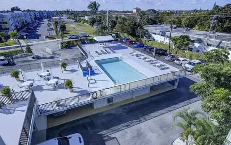 3040 Lake Shore Drive Riviera Beach FL 33404