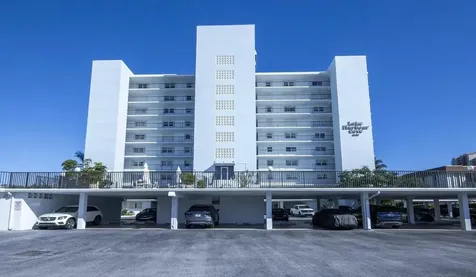 3040 Lake Shore Drive Riviera Beach FL 33404