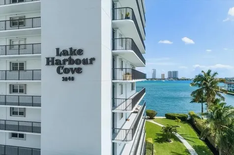3040 Lake Shore Drive Riviera Beach FL 33404