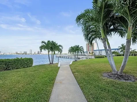 3040 Lake Shore Drive Riviera Beach FL 33404
