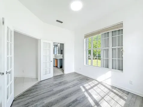 240 Nw Bentley Circle Port Saint Lucie FL 34986