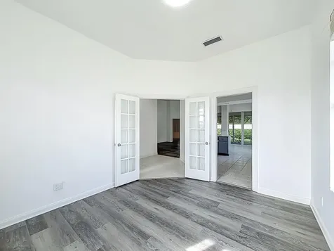 240 Nw Bentley Circle Port Saint Lucie FL 34986