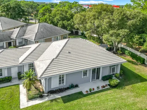 240 Nw Bentley Circle Port Saint Lucie FL 34986
