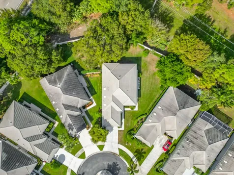 240 Nw Bentley Circle Port Saint Lucie FL 34986