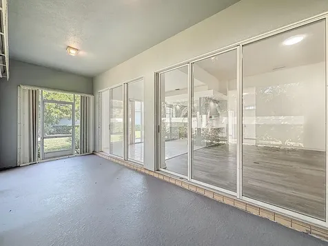 240 Nw Bentley Circle Port Saint Lucie FL 34986