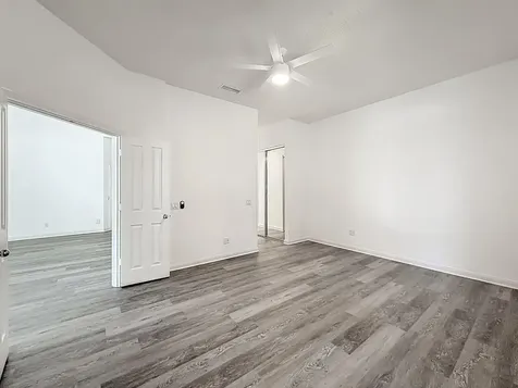 240 Nw Bentley Circle Port Saint Lucie FL 34986